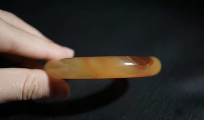 玉石翡翠玛瑙｜拍卖专场 老玛瑙｜缠丝纹玉镯｜内径59.8