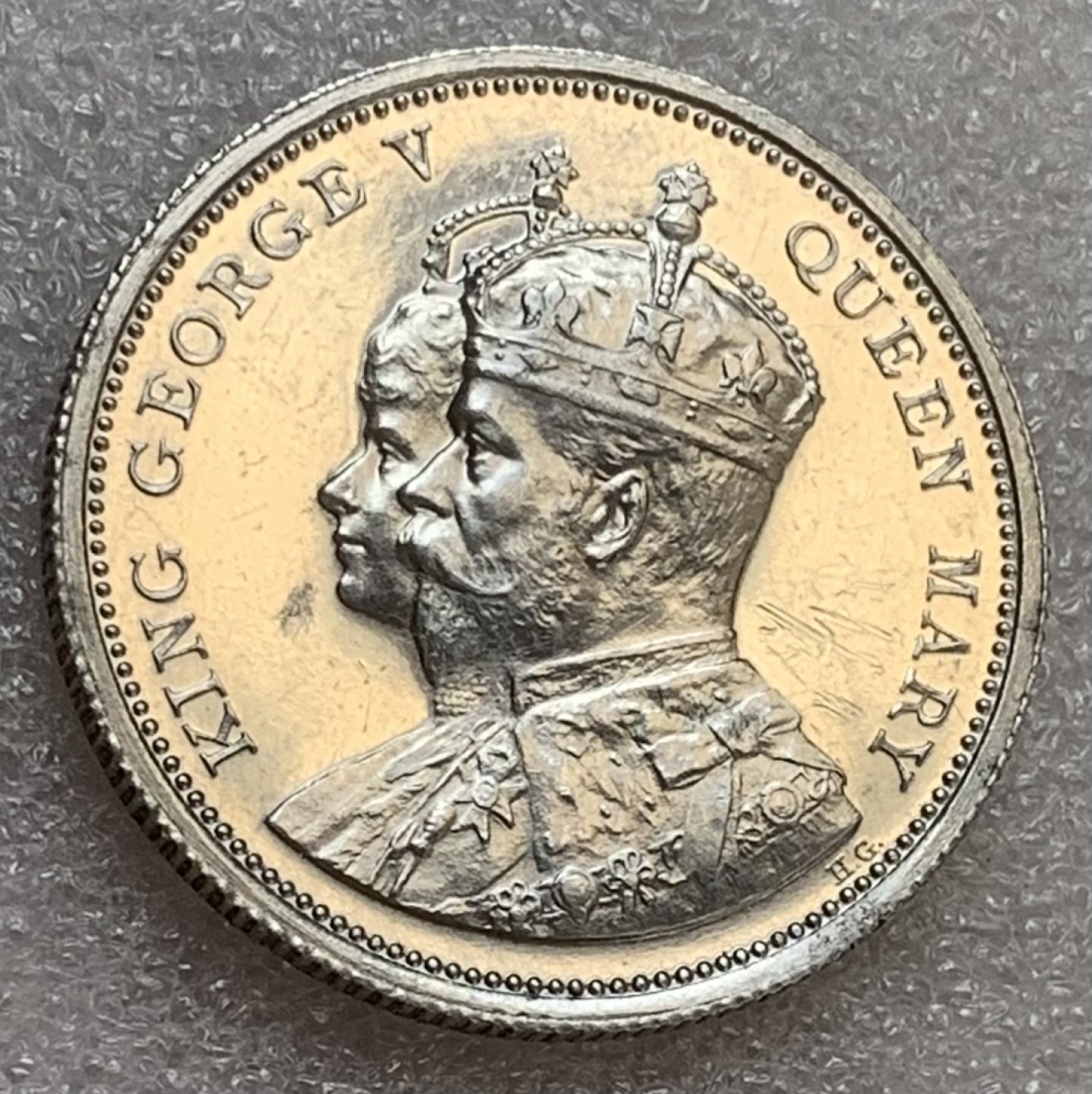 瓶子🏺第83期拍卖会 英国1911-1931年乔治五世铝制万年历纪念章