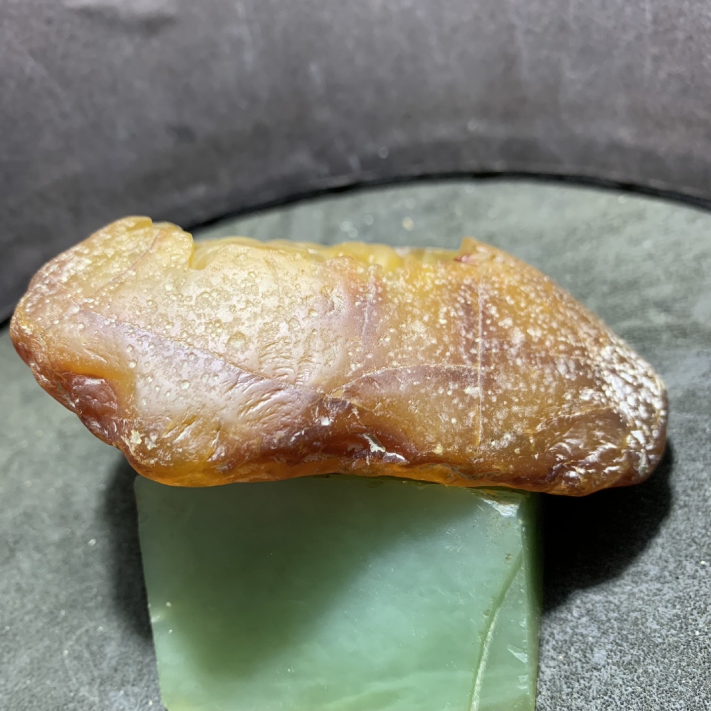 精美天然江料玛瑙原石雕刻齐天大圣孙悟空摆件，把件一个
