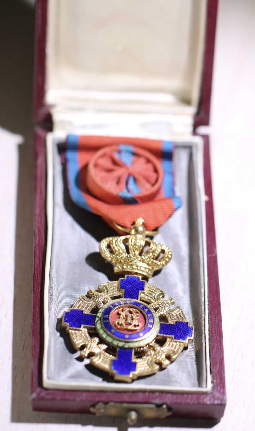 大猫徽章拍卖第218期  军官级罗马尼亚之星 1932—1947 银质