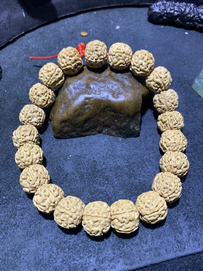 放一条福利！精美勿里达，白玉麦穗龙金刚菩提手串一条 - 放一条福利！精美勿里达，白玉麦穗龙金刚菩提手串一条