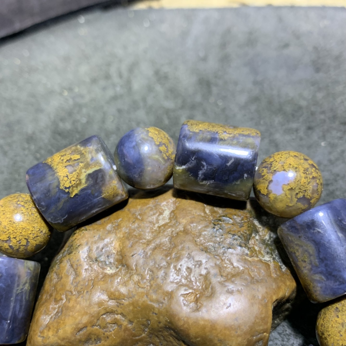 精美天然阜新本地水草玛瑙手串一条