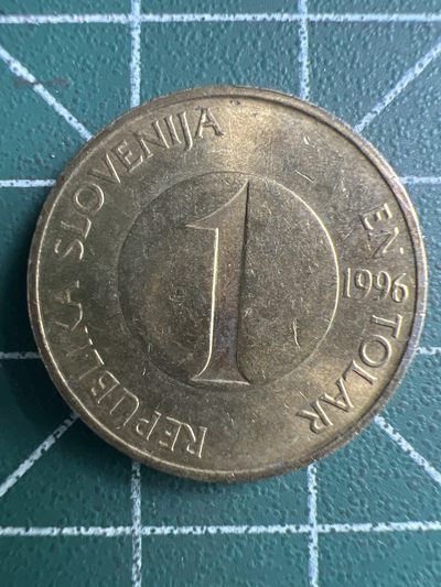 泡泡堂第254期  世界硬币 （无押金，捡漏，全场20包邮，偏远地区除外，接收代拍业务） 斯洛文尼亚1托拉 三条鱼