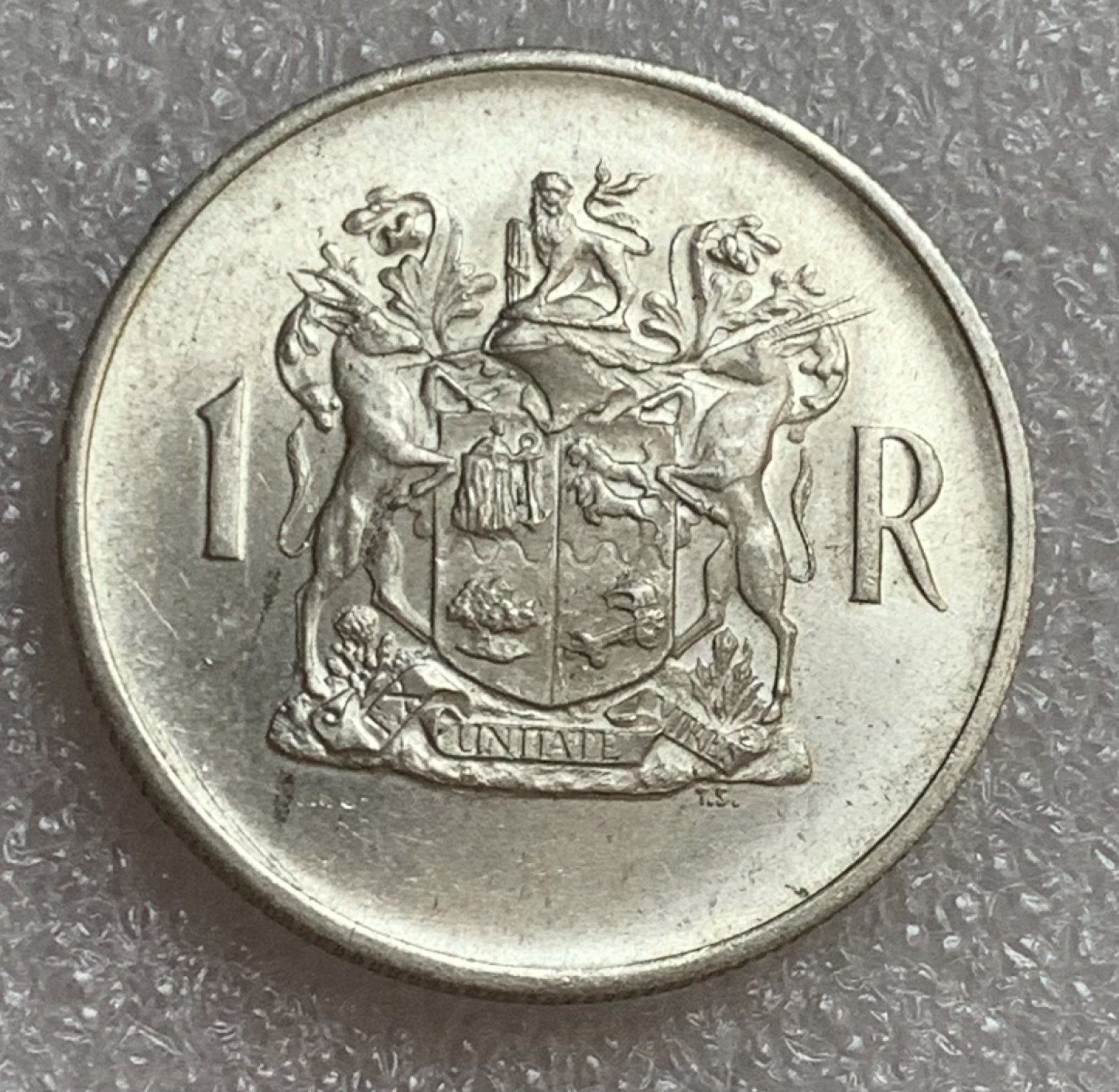 瓶子🏺第83期拍卖会 南非1969年纪念前总统T.E.统格爵士1兰特银币 英文版