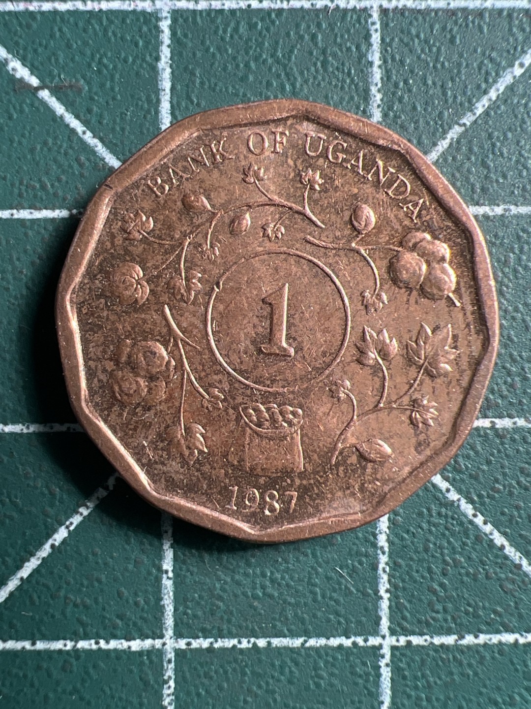 泡泡堂微拍第八十九幕硬币捡漏可累计专场👿👿，累计满二十元包邮，接受代拍业务 乌干达1先令