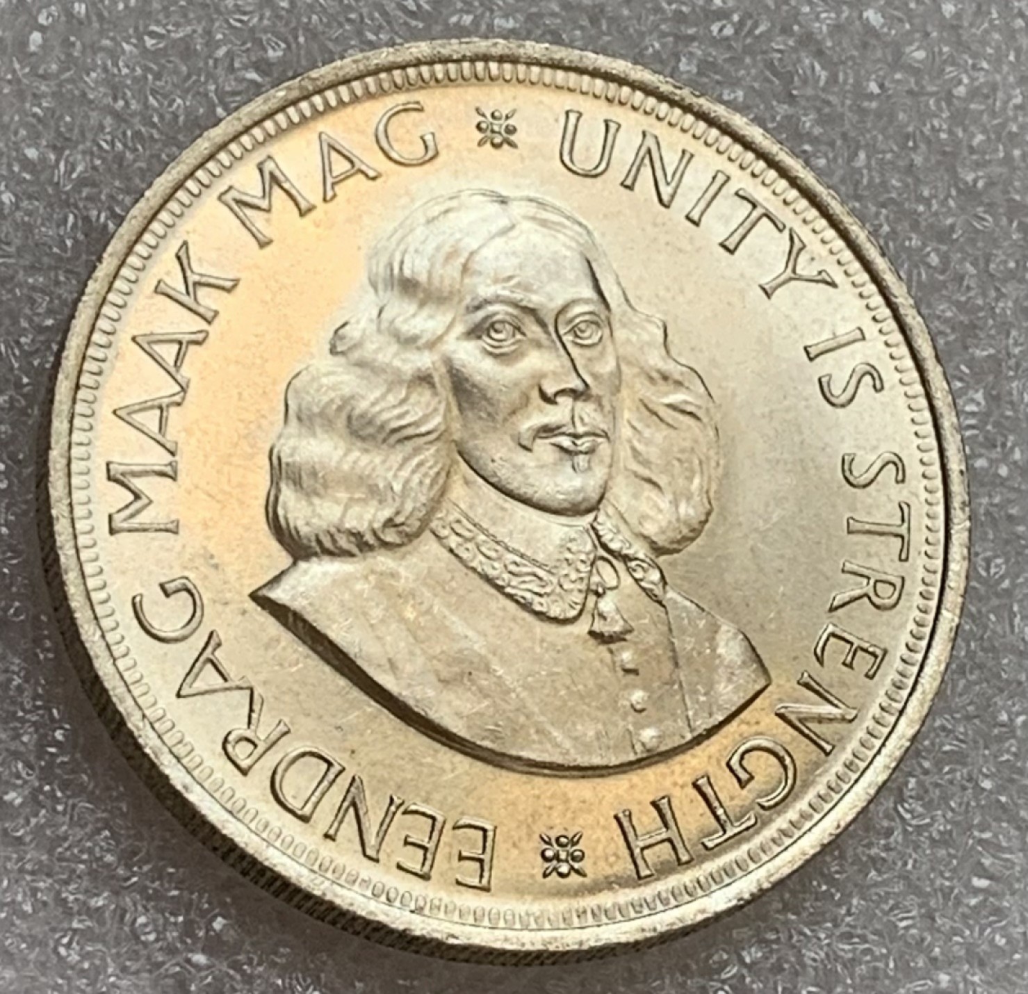 瓶子🏺第83期拍卖会 南非1964年50分普制羚羊银币 知名人物扬范里贝克