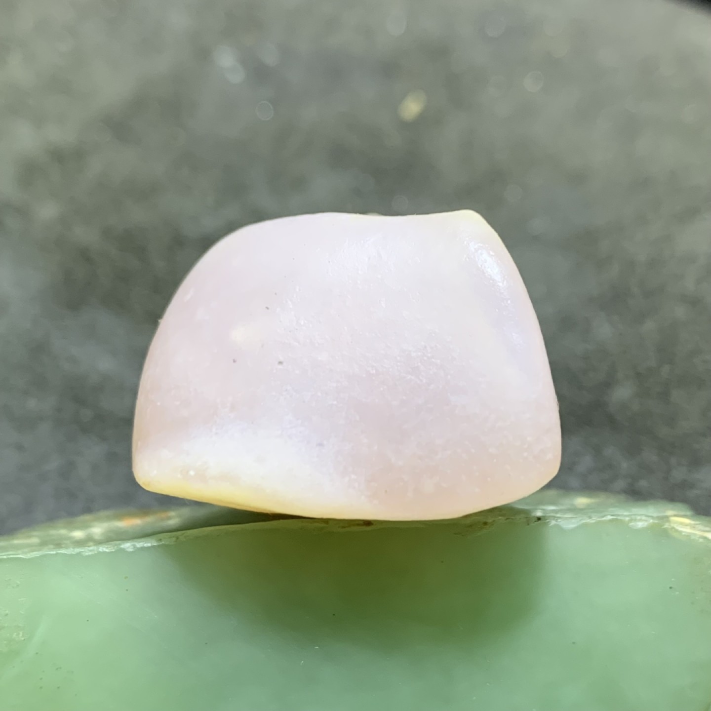 放福利！精美天然阿拉善玛瑙原石一颗，