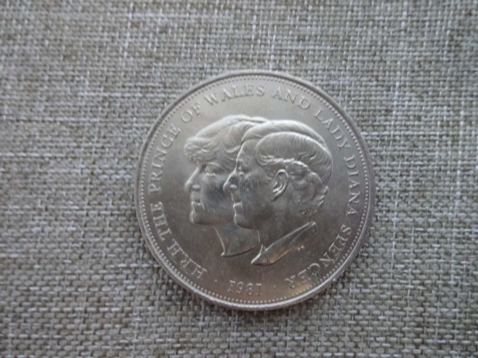 娃娃家-三月、第六场 英国查尔斯王子和戴安娜婚礼1克朗b- 1枚起拍