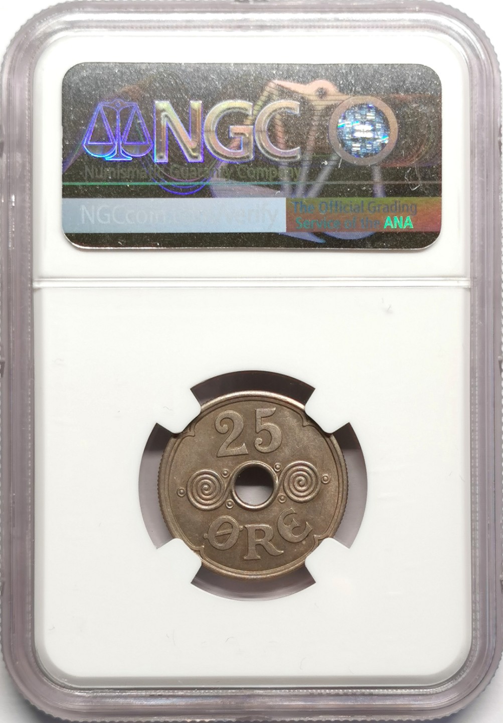 凡希社世界钱币微拍第二百三十二期 1941法罗群岛25偶尔中孔镍币NGC-AU58