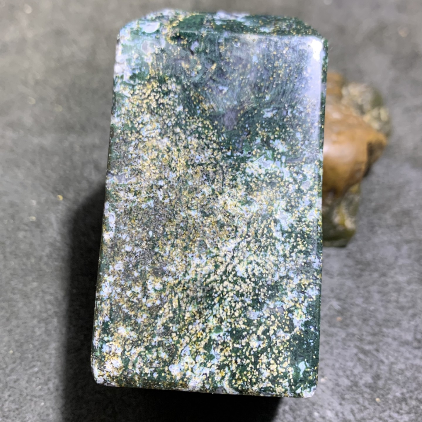 精美水草玛瑙章料一方，