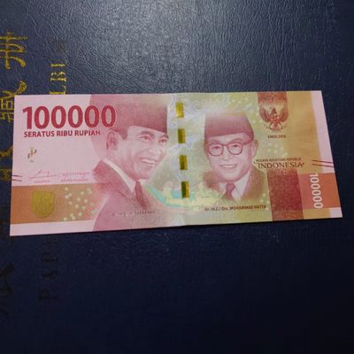 【世界钱币收藏】精选微拍第57期暨2023年第四期 裸钞专场 2016年印度尼西亚10万卢比 全新绝品狮子号6666