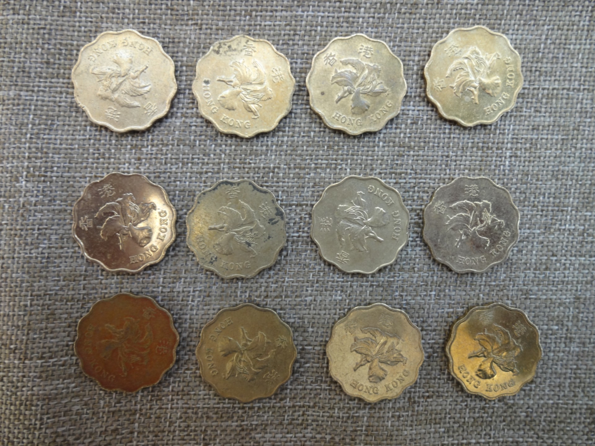 娃娃家-三月、第六场 香港紫荆花2毫- 12枚起拍