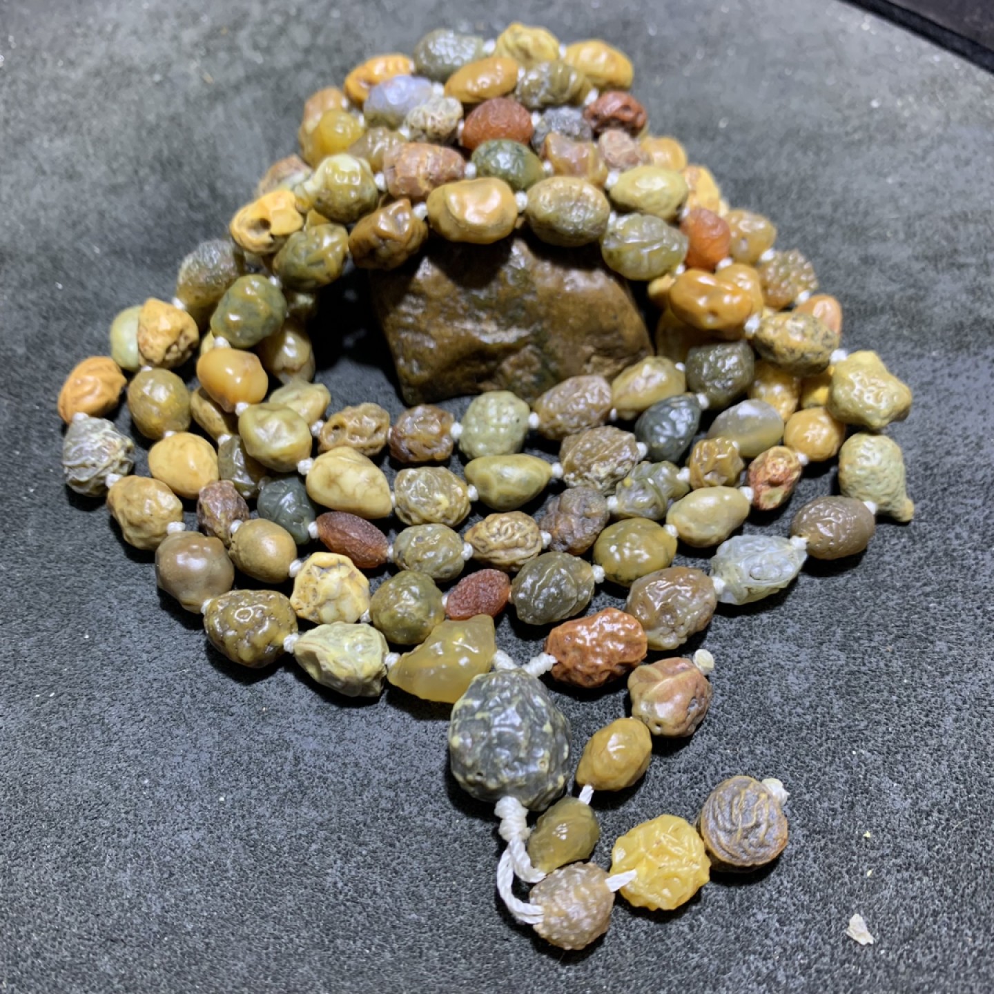精美阿拉善筋脉玛瑙大颗粒原石108项链一条，