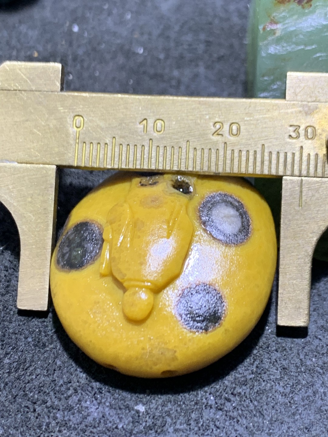 精美原皮冰飘天眼纹战国红玛瑙手工雕刻一心向佛意境吊坠一个，