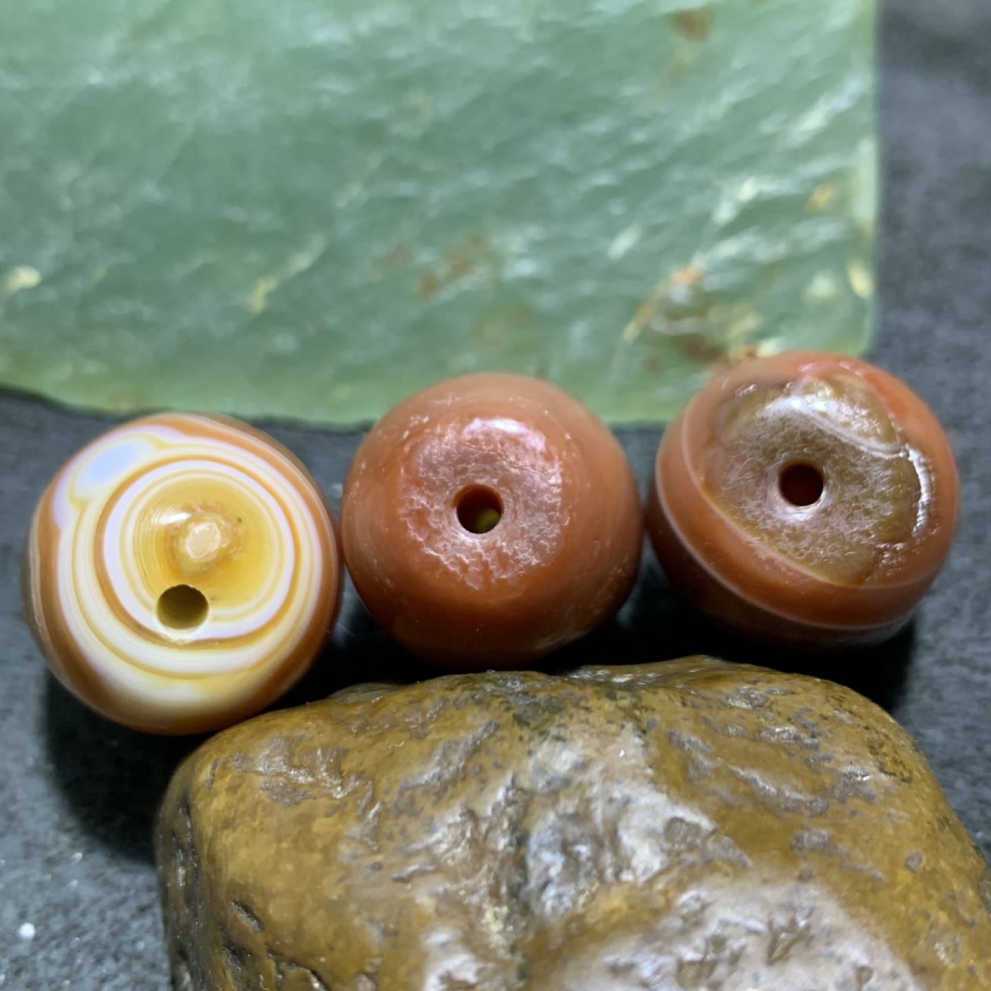 通货风化纹玛瑙桶珠3颗，