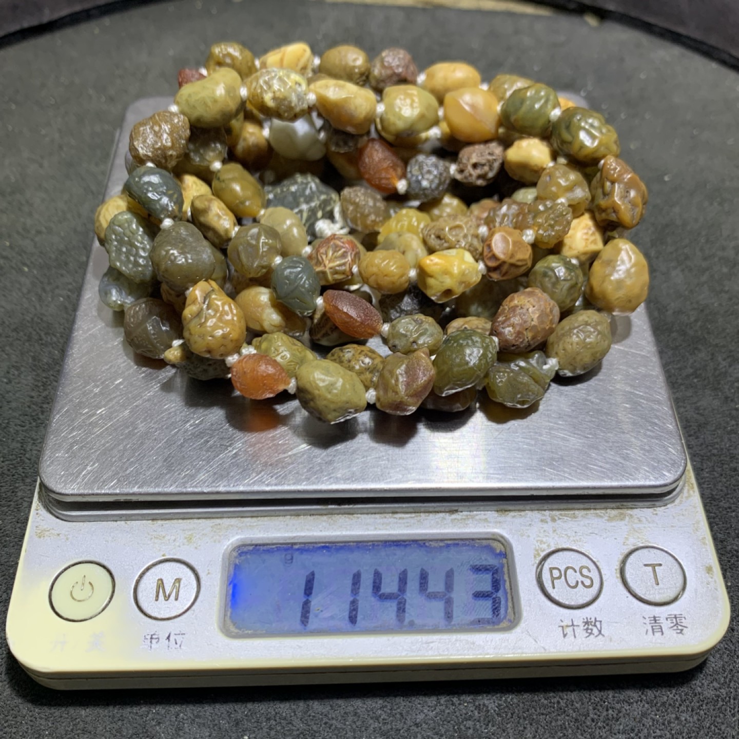 精美阿拉善筋脉玛瑙大颗粒原石108项链一条，