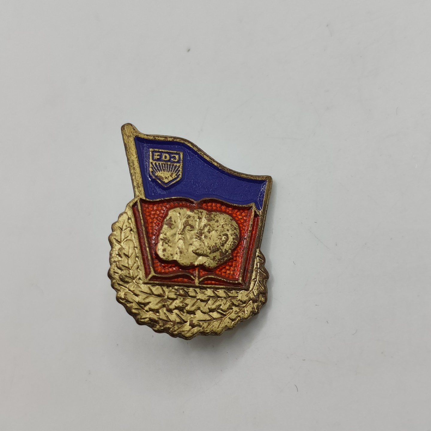 全场0元起拍 第40期 咸鱼国勋章拍卖专场 3月22日（周三）下午6：00开始 东德青年团FDG奖章