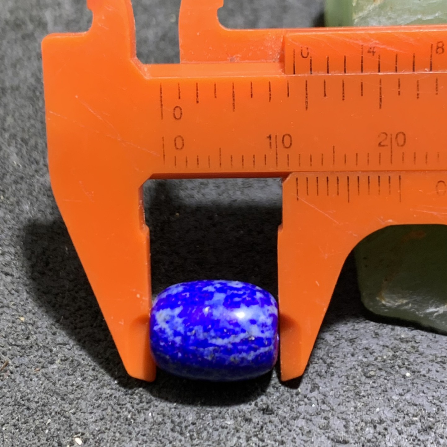 精美阿富汗老矿青金石小桶珠一颗