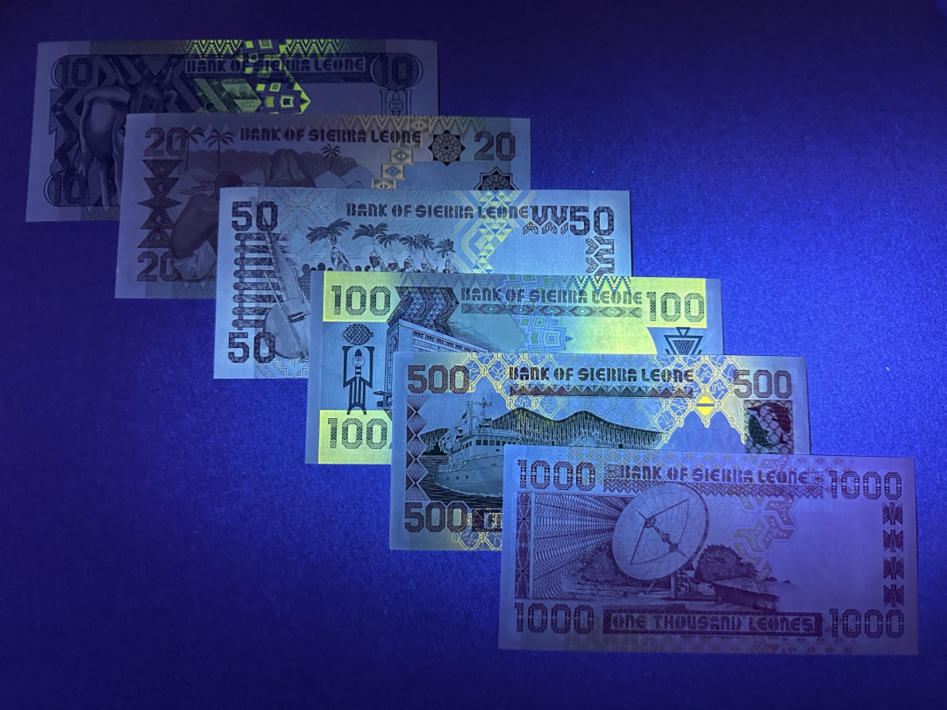 《张总收藏》94期——外币荟萃 塞拉利昂10-1000元5张 UNC 1988年版