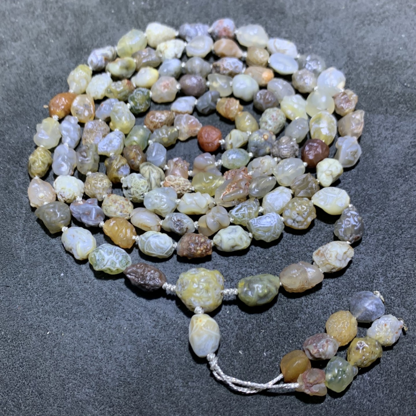 精美戈壁花脉冰透筋脉玛瑙原石108项链一条，