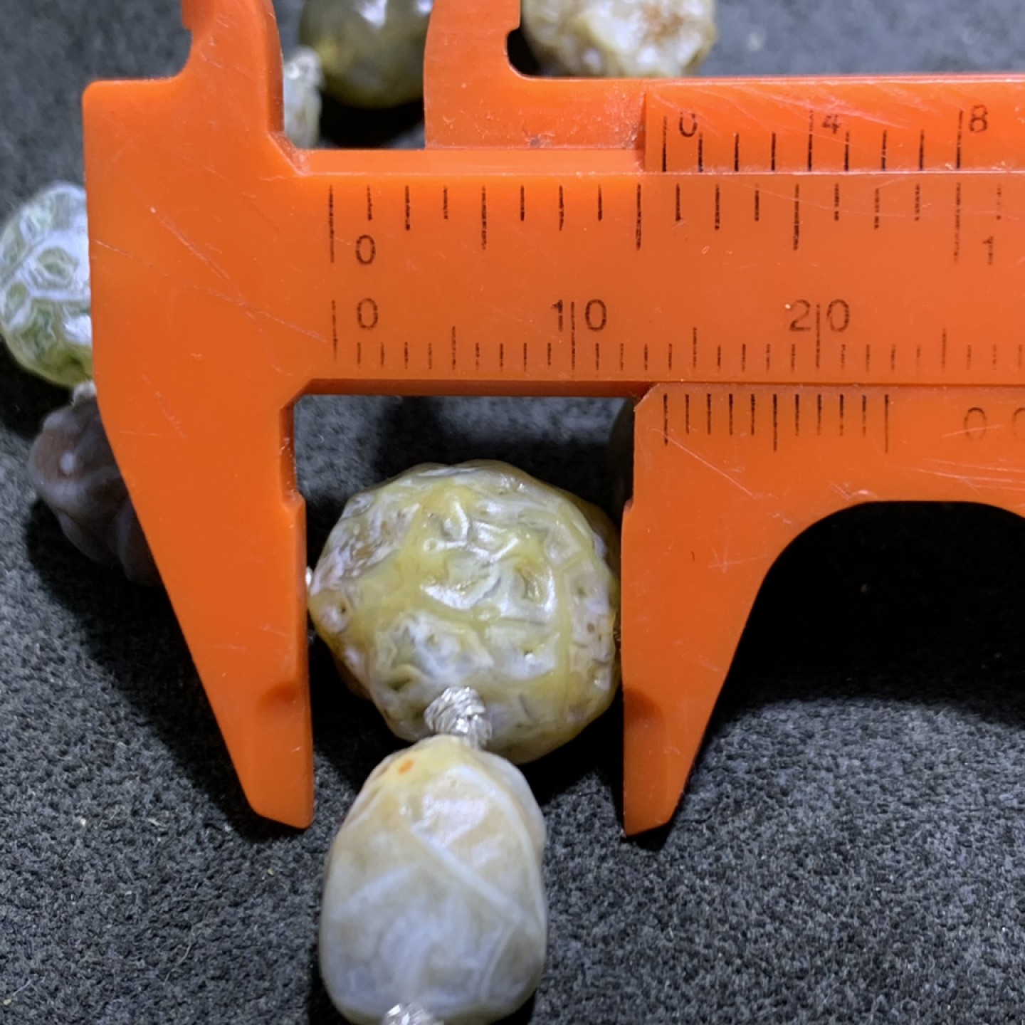 精美戈壁花脉冰透筋脉玛瑙原石108项链一条，