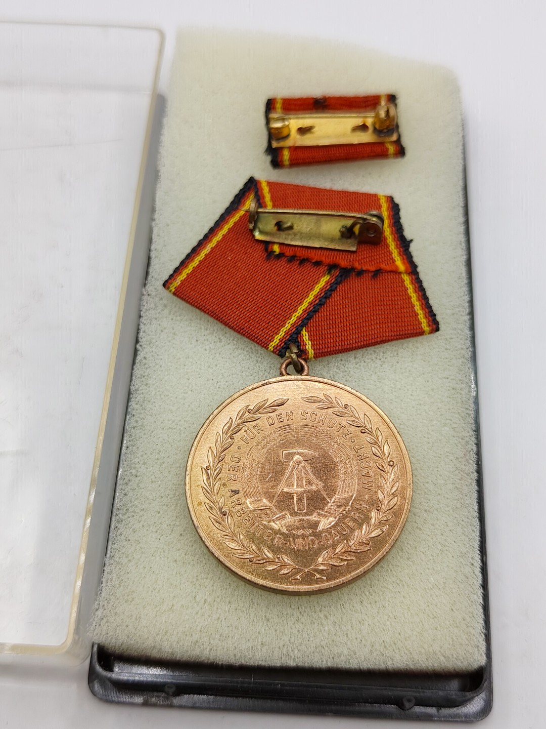 全场0元起拍 第40期 咸鱼国勋章拍卖专场 3月22日（周三）下午6：00开始 东德铜级功绩奖章