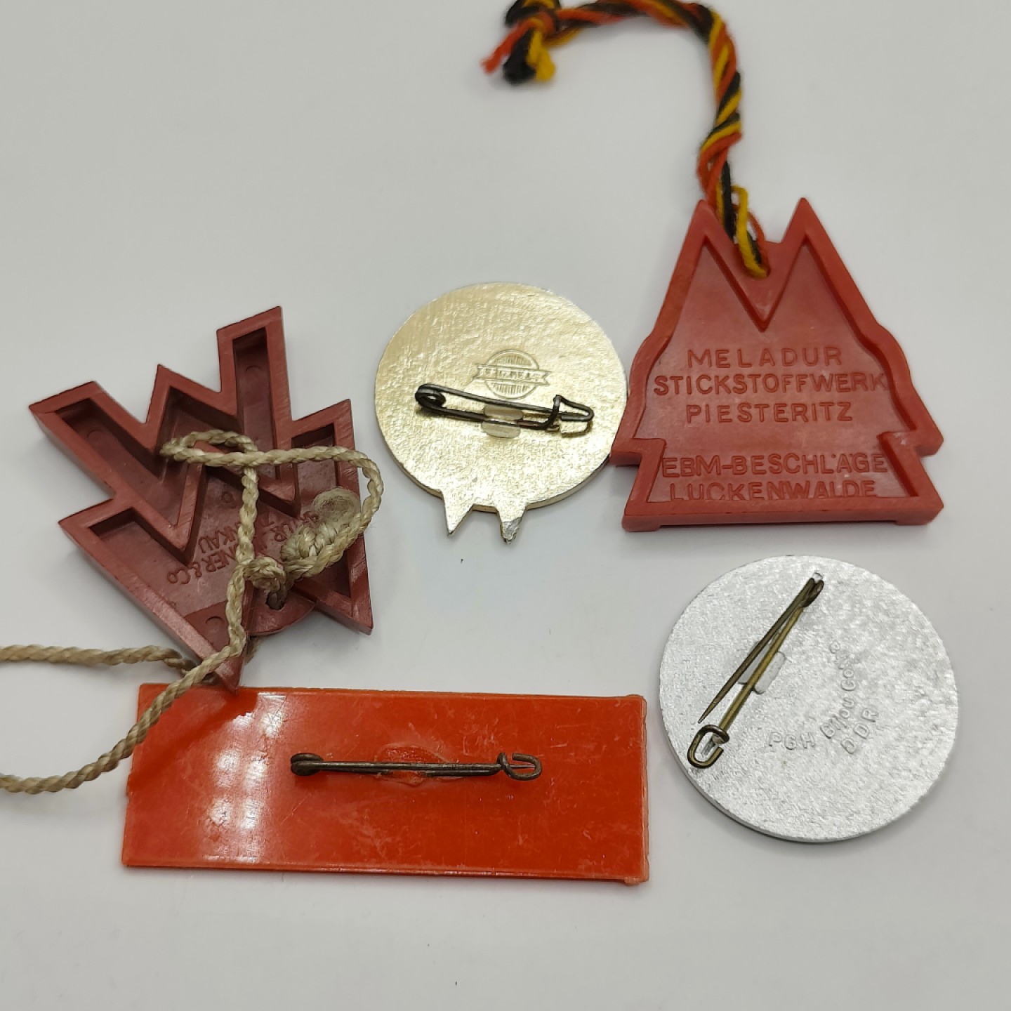 全场0元起拍 第40期 咸鱼国勋章拍卖专场 3月22日（周三）下午6：00开始 德国莱比锡博览会徽章一组