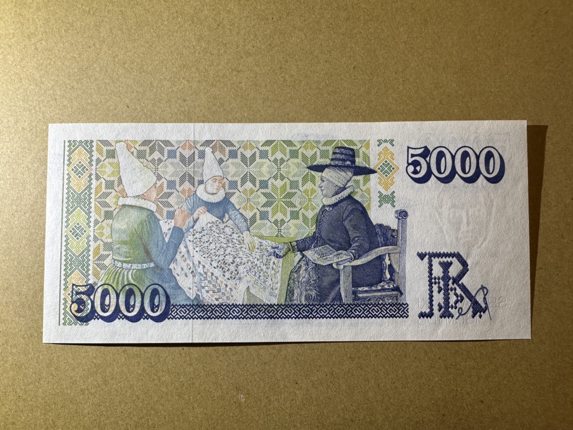 《张总收藏》94期——外币荟萃 冰岛5000克朗 UNC 1995年初版 白边版