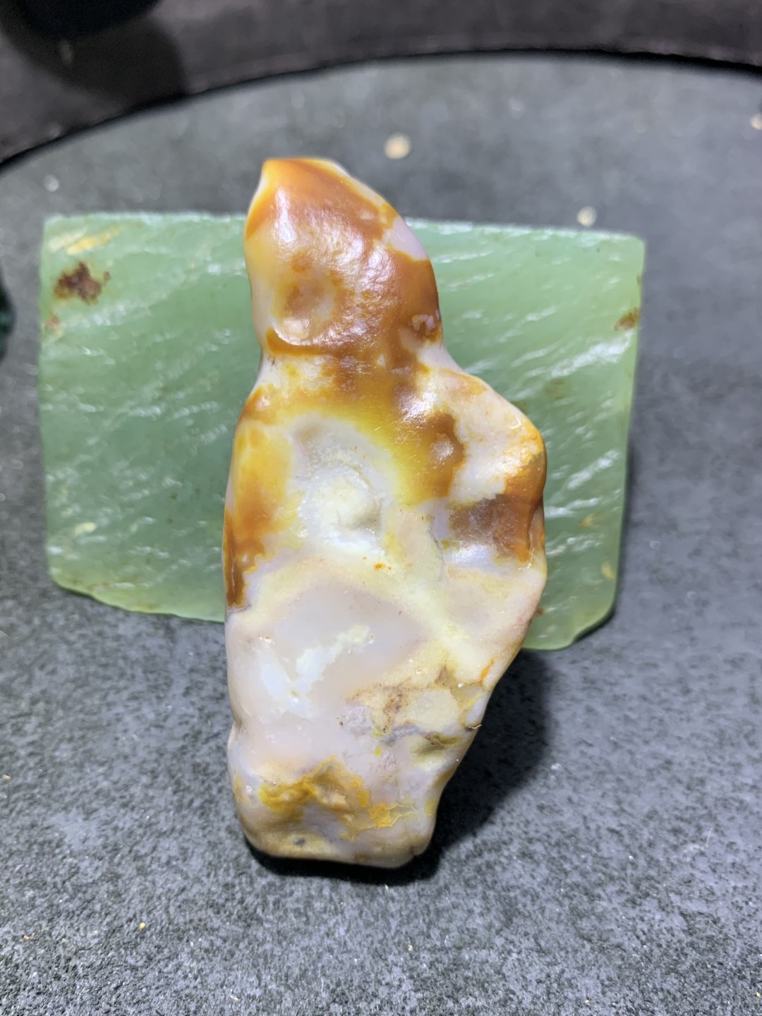 放福利！精美天然阿拉善玛瑙原石手工雕刻禅字把件（吊坠）一颗