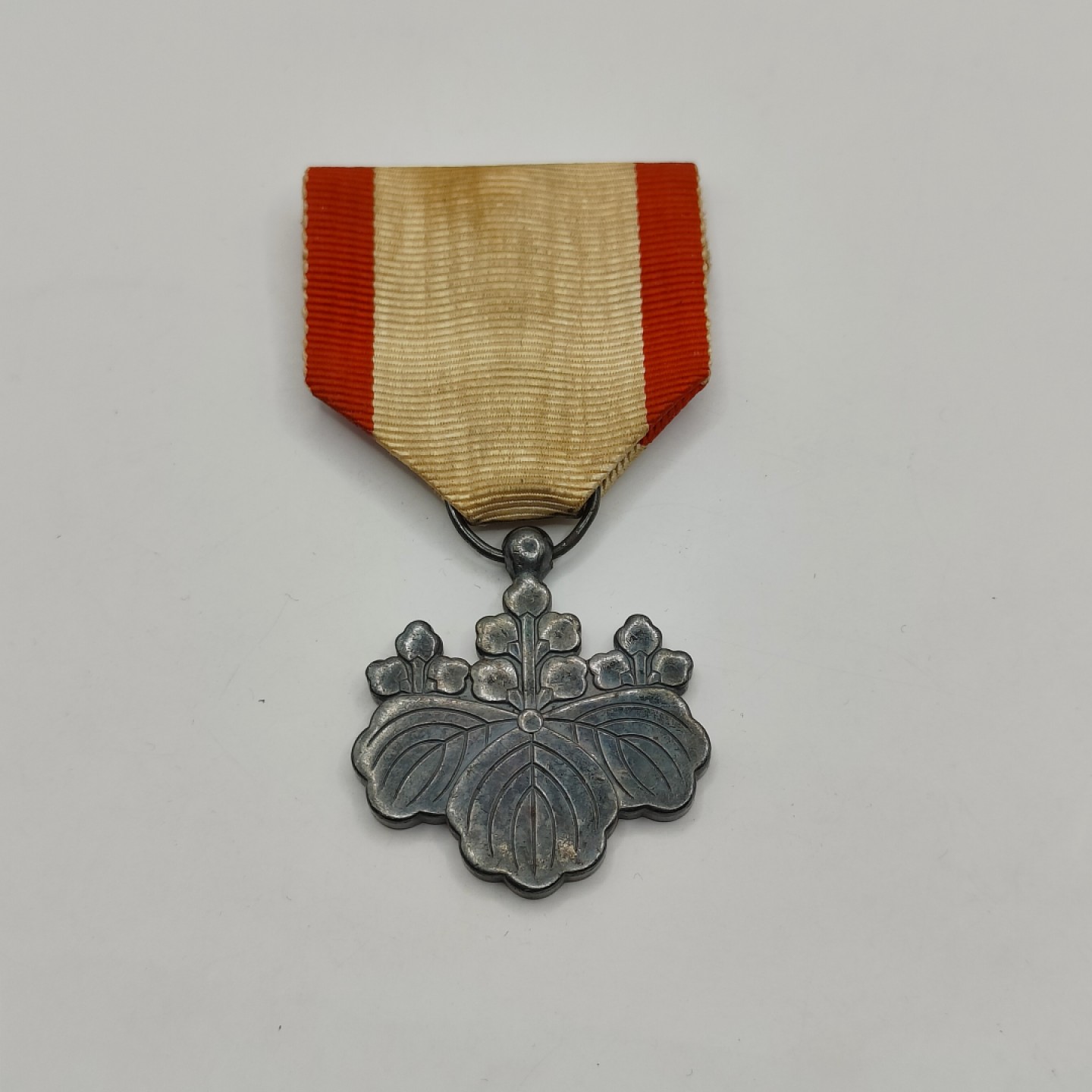 全场0元起拍 第40期 咸鱼国勋章拍卖专场 3月22日（周三）下午6：00开始 日本白叶裸章 银制