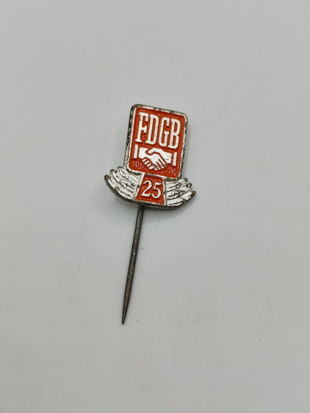 全场0元起拍 第40期 咸鱼国勋章拍卖专场 3月22日（周三）下午6：00开始 东德FDGB自由德国工会联盟奖章