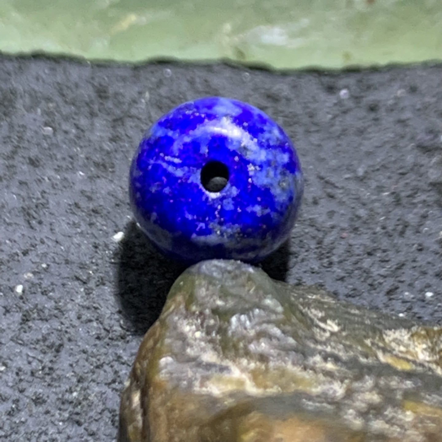 精美阿富汗老矿青金石小桶珠一颗