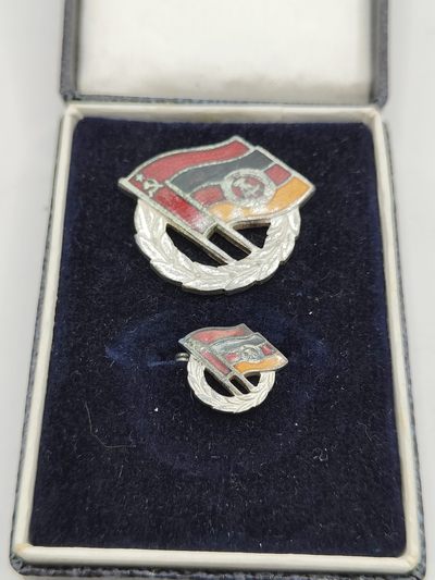 全场0元起拍 第40期 咸鱼国勋章拍卖专场 3月22日（周三）下午6：00开始 - 东德苏德友谊章 早期珐琅