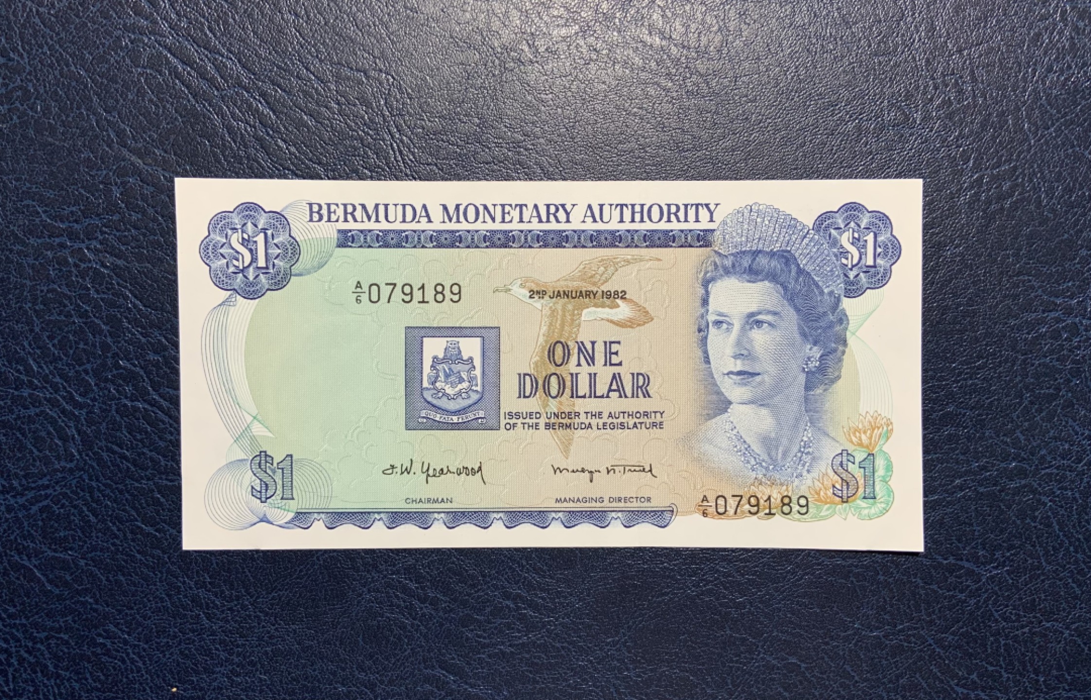 收藏联盟Quantum Auction 第241期拍卖  百慕大1988年1元 品相UNC 四角轻微压痕