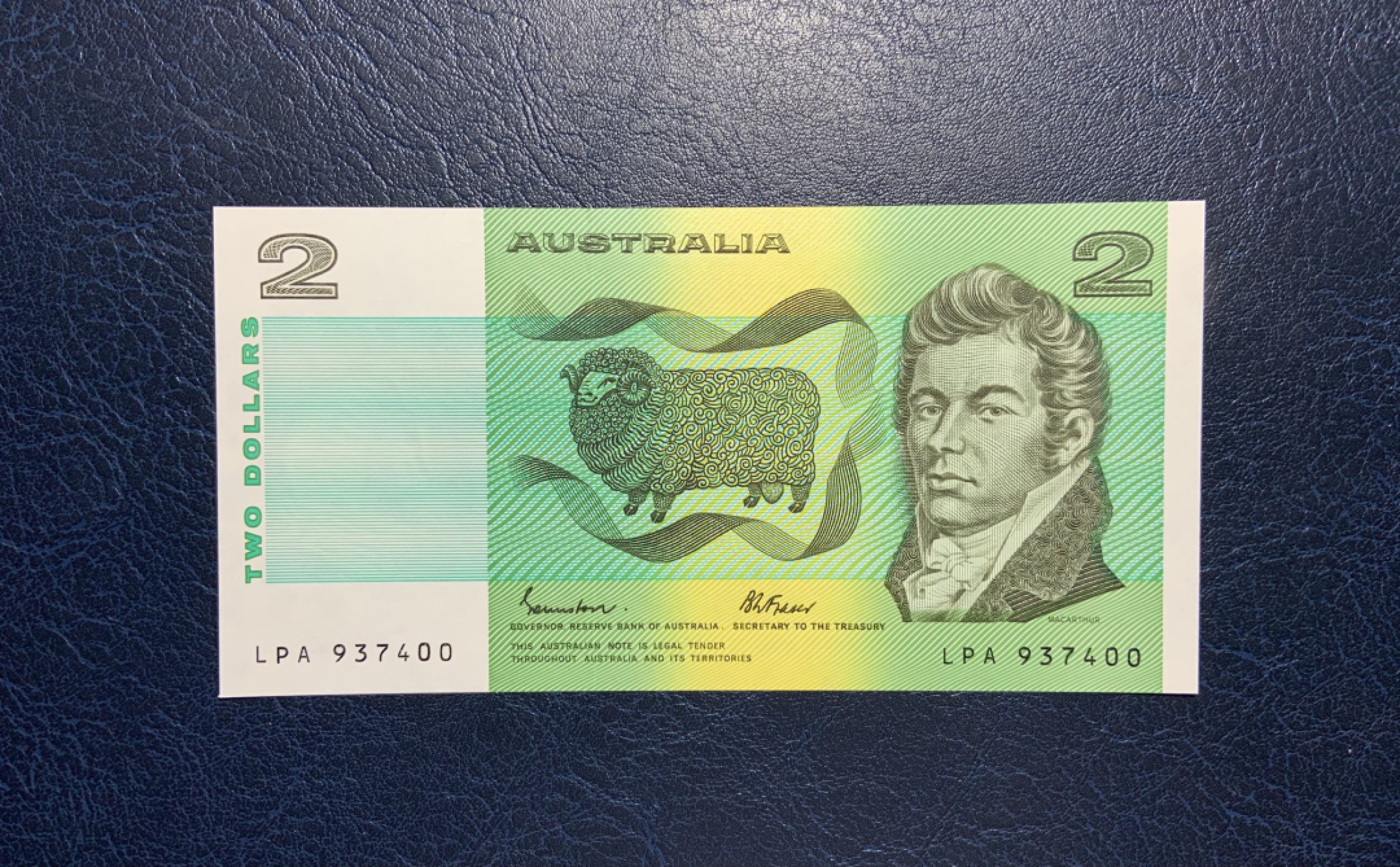 收藏联盟Quantum Auction 第241期拍卖  澳大利亚1988年2元纪念册 品相全新UNC 英文意为该纸币来自1988版最后一批印刷