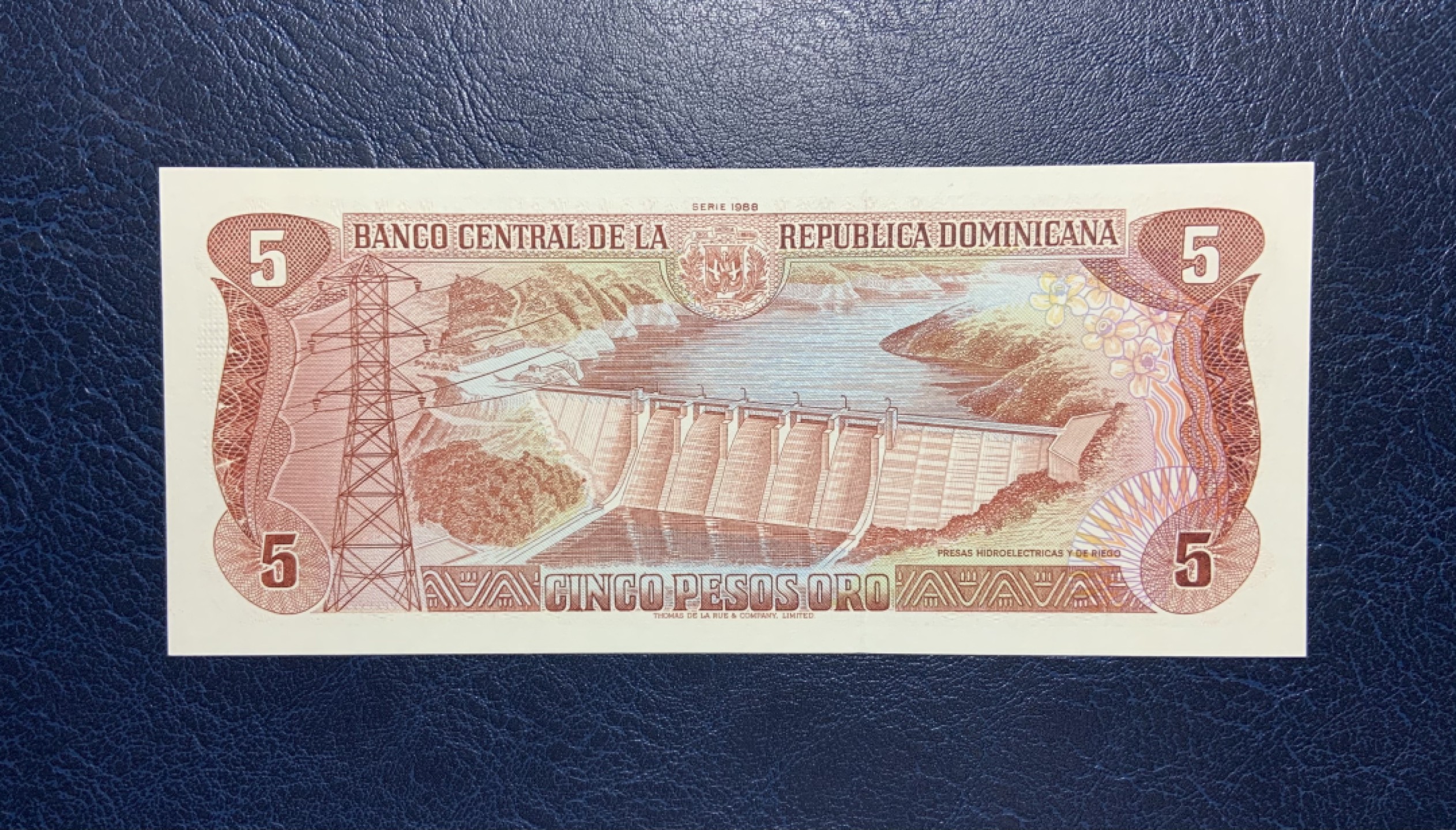 收藏联盟Quantum Auction 第241期拍卖  多米尼加1988年5比索 品相UNC 精美水坝 早期纸质版 德纳罗代印