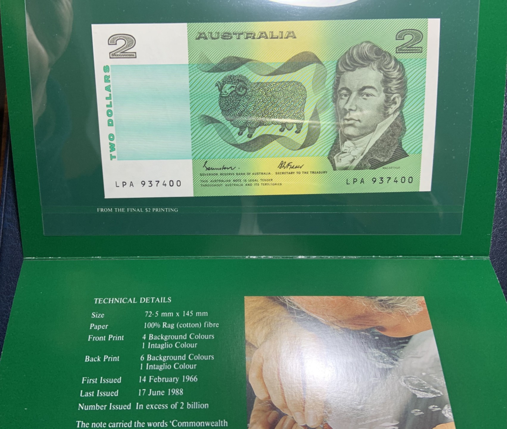 收藏联盟Quantum Auction 第241期拍卖  澳大利亚1988年2元纪念册 品相全新UNC 英文意为该纸币来自1988版最后一批印刷