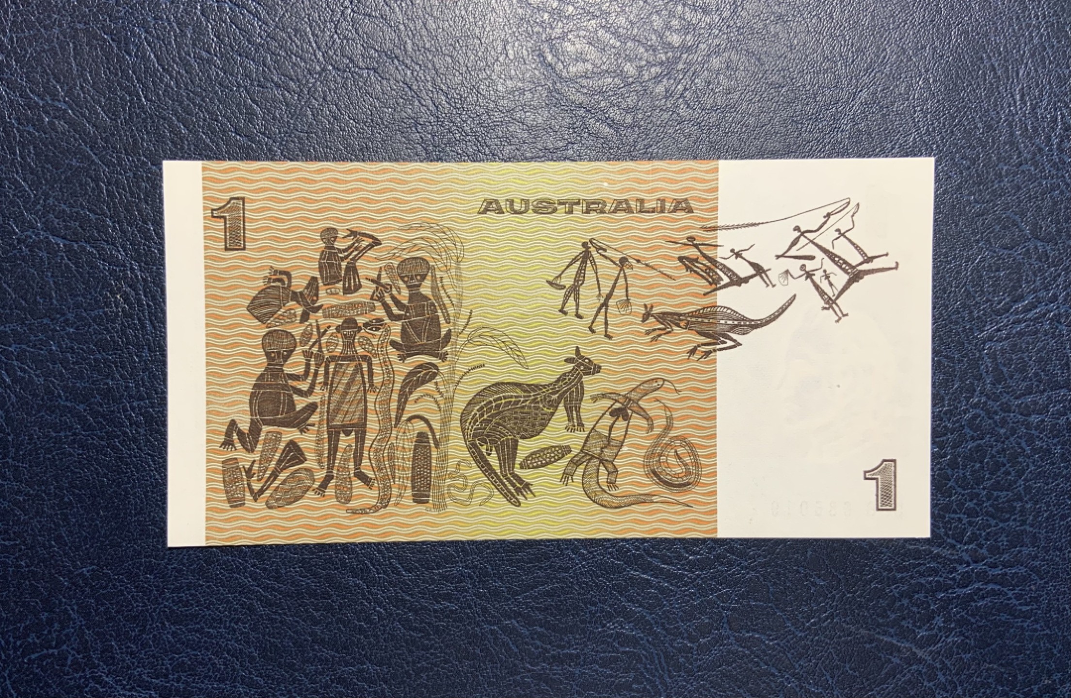 收藏联盟Quantum Auction 第241期拍卖  澳大利亚1988年1元纸币和硬币纪念册 品相全新UNC 最后一版纸币一元和首次发行硬币1元