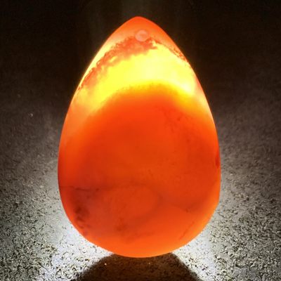 川料南红玛瑙吊坠一个， 川料南红玛瑙吊坠一个，