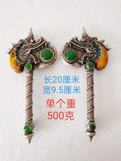 清代白银镶嵌翡翠镇宅斧头一对 - 清代白银镶嵌翡翠镇宅斧头一对