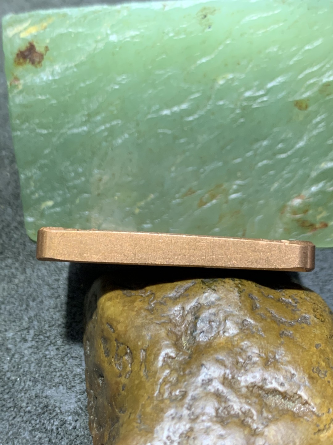 精美紫铜圣母玛利亚牌子一个， 精美紫铜圣母玛利亚牌子一个，