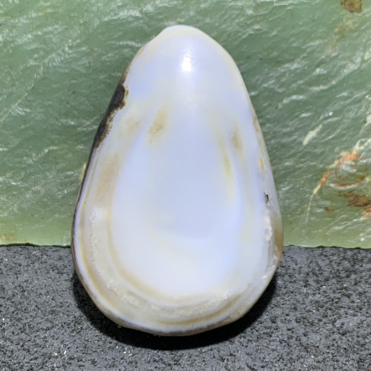 药师玛瑙随形吊坠一个