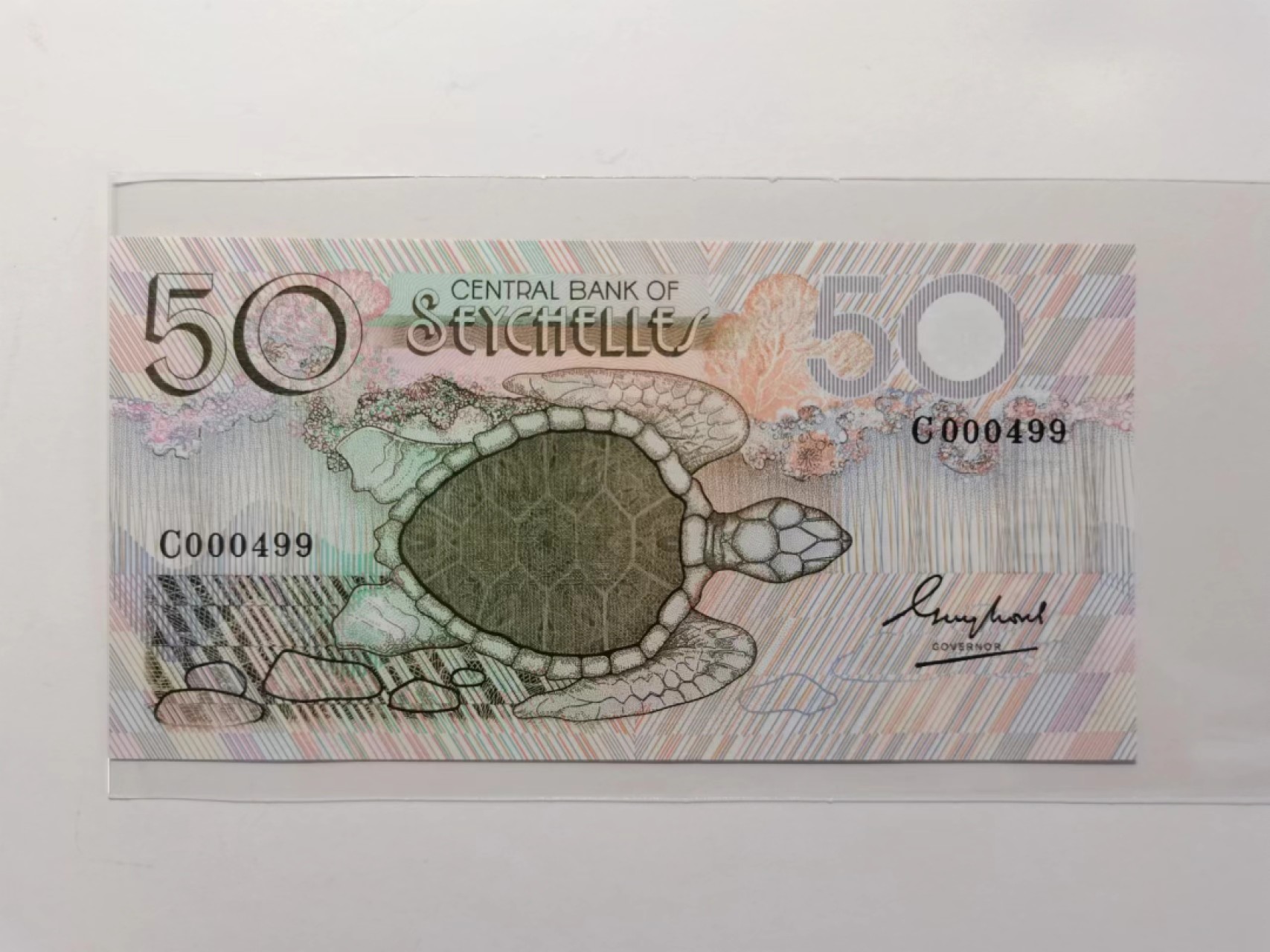 外钞荟萃x民国风云专场 塞舌尔1983版50卢比 百位小号 全新品相