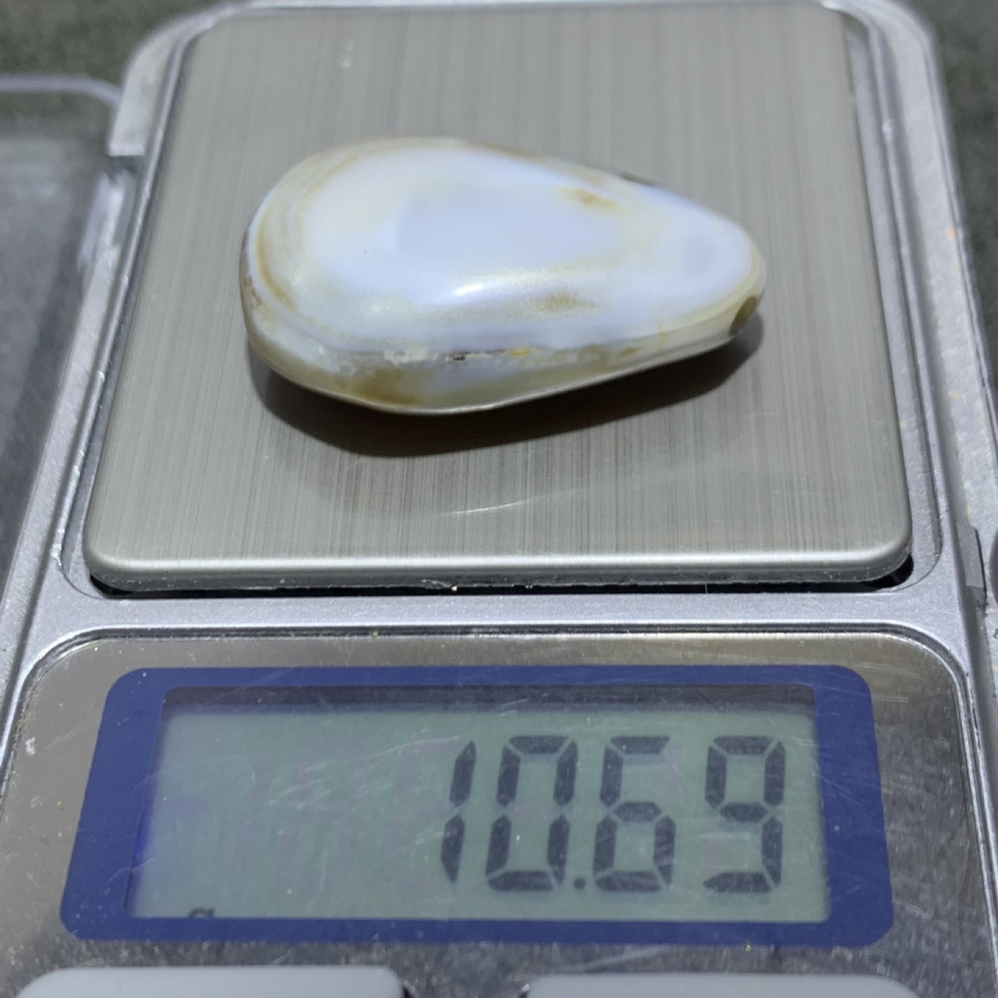 药师玛瑙随形吊坠一个