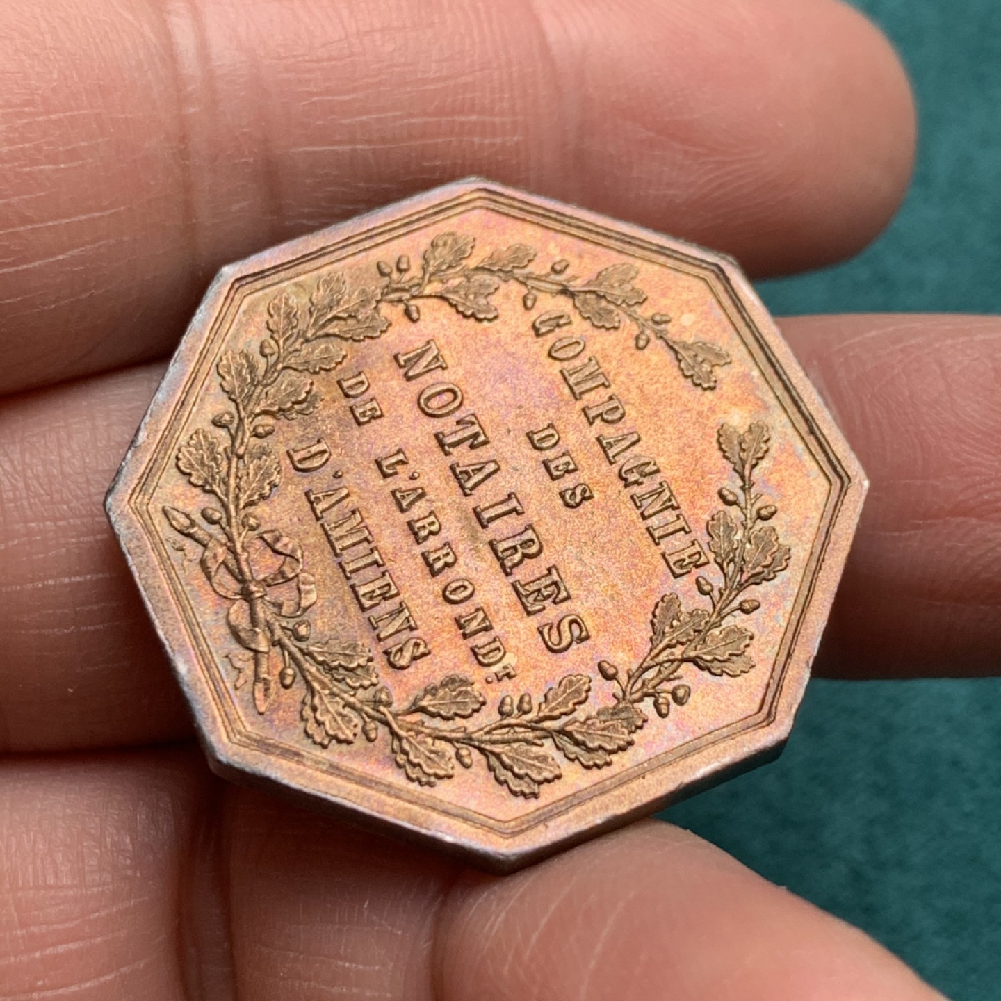 《竞宝斋》第146场-周日，周一 2场 (全场包邮) 法国 1854年 公证人 银质八角代币 品相不错 31.8mm 14.7克 包浆漂亮 蜜蜂边铭 银标