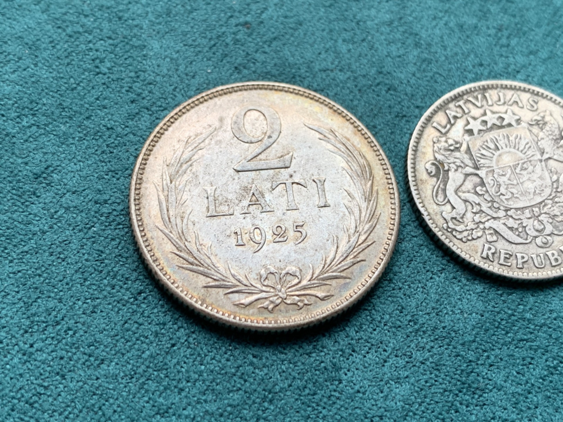 《竞宝斋》第146场-周日，周一 2场 (全场包邮) 拉脱维亚银币一对 1924 年1特拉+1925年 2特拉 原味包浆不错