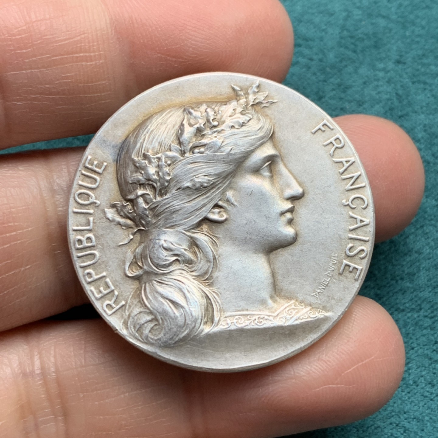 《竞宝斋》第146场-周日，周一 2场 (全场包邮) 法国 玛丽安娜银章 边铭丰饶角AR 重量22.3g 直径36mm