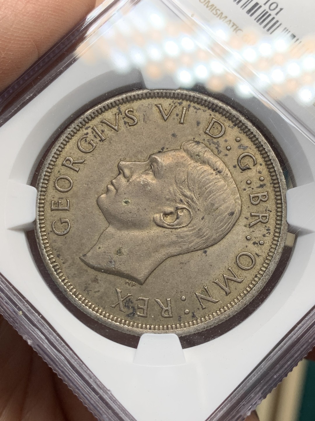 《竞宝斋》第146场-周日，周一 2场 (全场包邮) NGC AU58 1937英国  乔六 登基 1克朗大银币，黑包浆