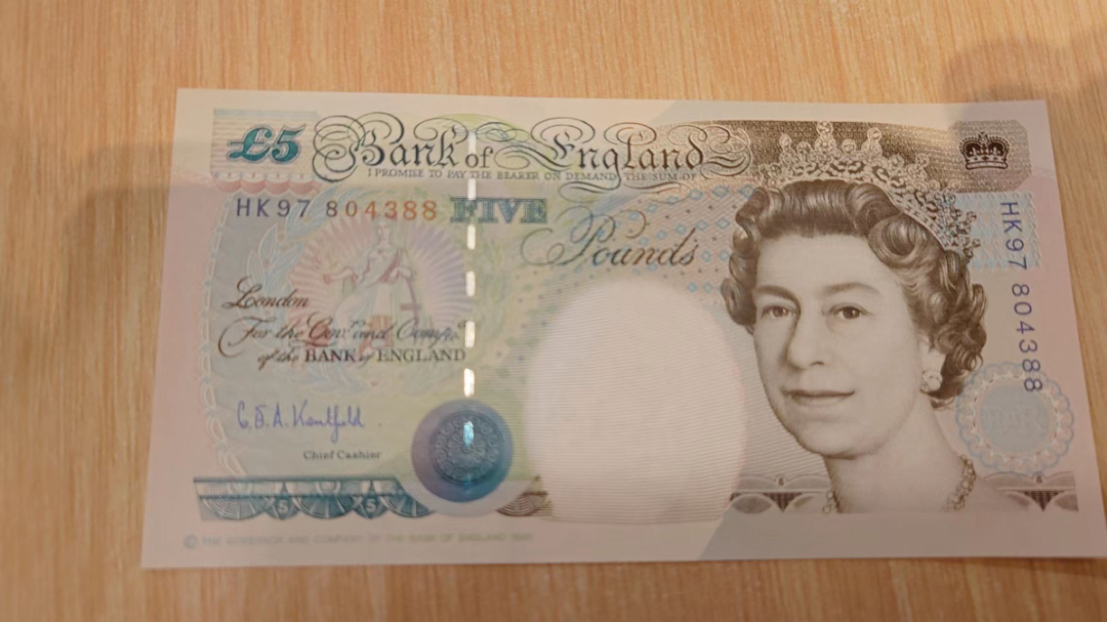 【世界钱币收藏】精选微拍第57期暨2023年第四期 裸钞专场 1997年香港回归纪念5英镑 全新绝品尾88 带原装册