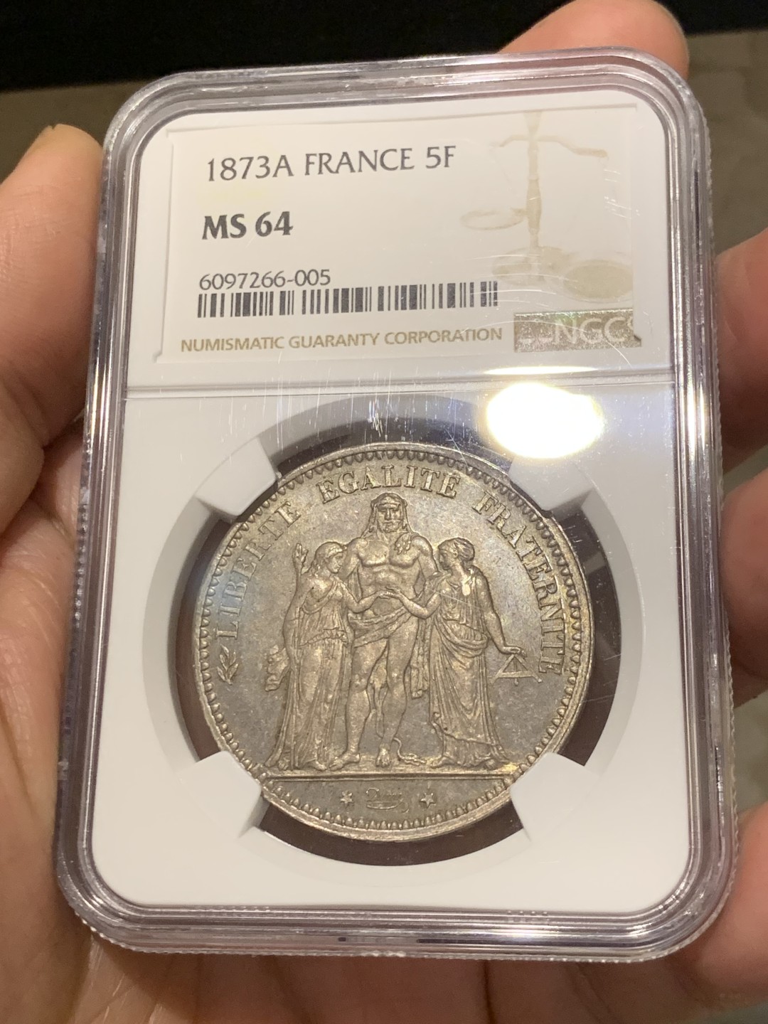 《竞宝斋》第146场-周日，周一 2场 (全场包邮) NGC-MS64 法国 1873年 5法郎 银币 大力神5法郎银币 细节完美 典型欧陆包浆 深紫色熠熠生辉